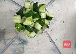 黄瓜雪梨汁的做法图解2