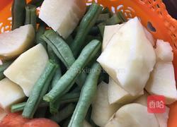 豆角焖面的做法图解1