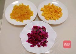 简单水果生日蛋糕芒果火龙果双拼的做法图解2