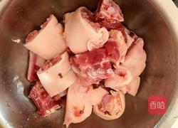 家常玉米排骨汤的做法图解1