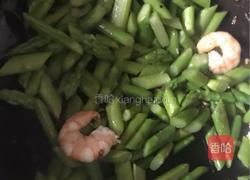 芦笋炒鸡蛋的做法图解7