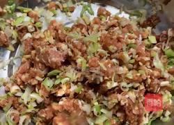 猪肉大葱包子的做法图解2