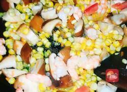 香菇鲜虾炒饭的做法图解3