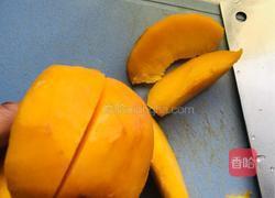 甜甜蜜蜜黄桃罐头的做法图解3