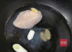凉拌鸡胸肉的做法图解2