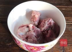 脊骨鱿鱼汤的做法图解1