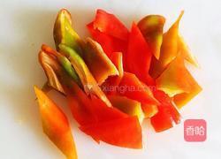 芒果鲜虾炒鱿鱼的做法图解3