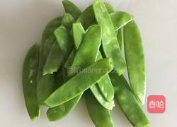 芒果鲜虾炒鱿鱼的做法图解4