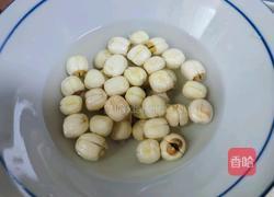 百合莲子汤的做法图解1