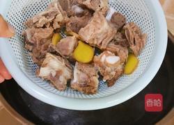莲藕花生排骨汤的做法图解4