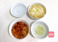 桃胶银耳雪燕羹的做法图解1