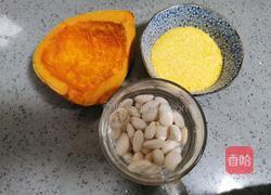 南瓜白芸豆苞谷臻的做法图解1