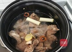 白萝卜炖羊排的做法图解5