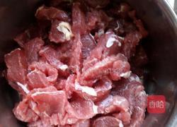 土豆炒牛肉的做法图解1