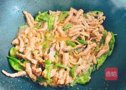 多做一步，牛柳又滑又嫩，味美多汁的青椒牛柳的做法图解8