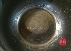 酸菜炖五花肉的做法图解2