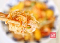 加拿大北极虾炒米粉的做法图解9