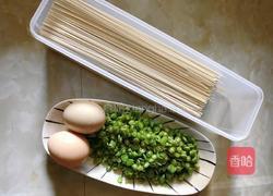 三分钟豆角煮面条的做法图解1
