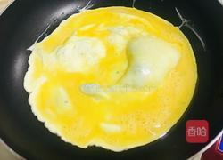 扇贝蒜苗炒鸡蛋的做法图解4