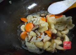 荷塘菱藕小炒的做法图解5