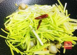扇贝蒜苗炒鸡蛋的做法图解6