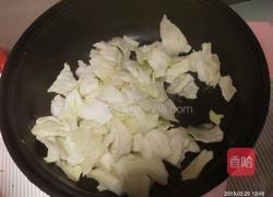 手撕怪味包菜的做法图解1