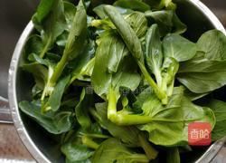小芋炒青菜的做法图解1