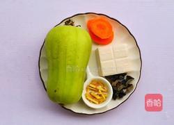 丝瓜豆腐木耳汤的做法图解1
