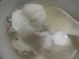 鸡蛋墨鱼肉饼汤