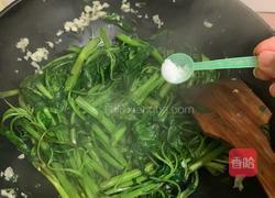 蒜香爽辣空心菜的做法图解3