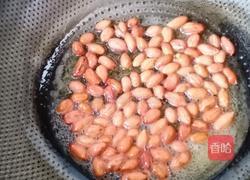 小银鱼炒花生米的做法图解4