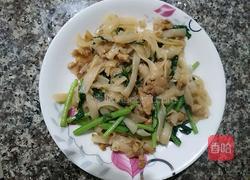 苘蒿瘦肉炒河粉的做法图解8
