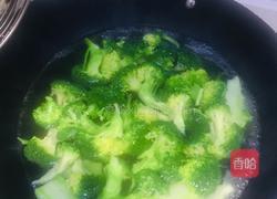 鲍汁杏鲍菇扣西兰花的做法图解3