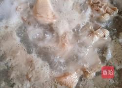 萝卜玉米土鸡汤的做法图解2