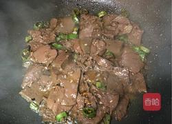 韭菜闷鸭血的做法图解2