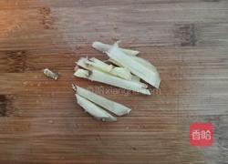 口蘑枸杞瘦肉汤的做法图解2