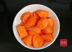 海底椰胡萝卜鸡汤的做法图解4