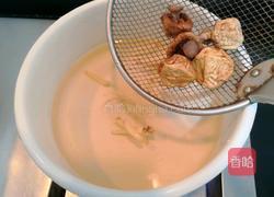 口蘑枸杞瘦肉汤的做法图解13