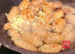 只用葱姜蒜，就可以做出烧烤味的蒜蓉鸡翅的做法图解13