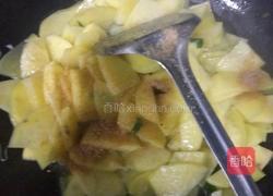 自制辣椒炒土豆的做法图解3