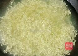 火腿鸡蛋炒芝士面的做法图解12