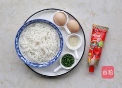 面条鸡蛋饼的做法图解1