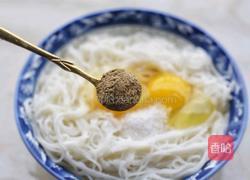 面条鸡蛋饼的做法图解4