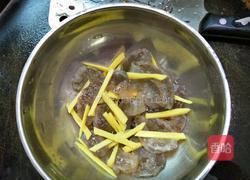 红萝卜虾肉肠的做法图解3