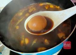 酱蹄汤烧茨菇酱蛋百叶结的做法图解4
