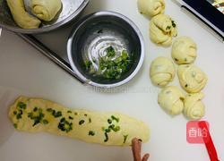 家常葱油饼的做法图解5