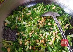 芥菜炒豆的做法图解3