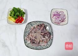 酱爆鱿鱼的做法图解1