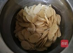 肉丝炒鱼面的做法图解1