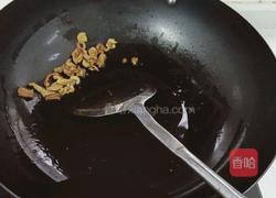 油渣炒白菜心的做法图解4